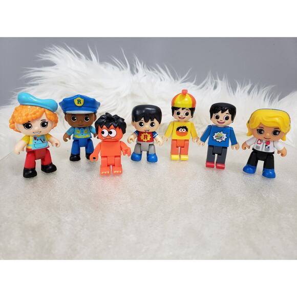 Lot Of 8, 2.5” Ryans World Lego Figures Loose - Picture 1 of 10